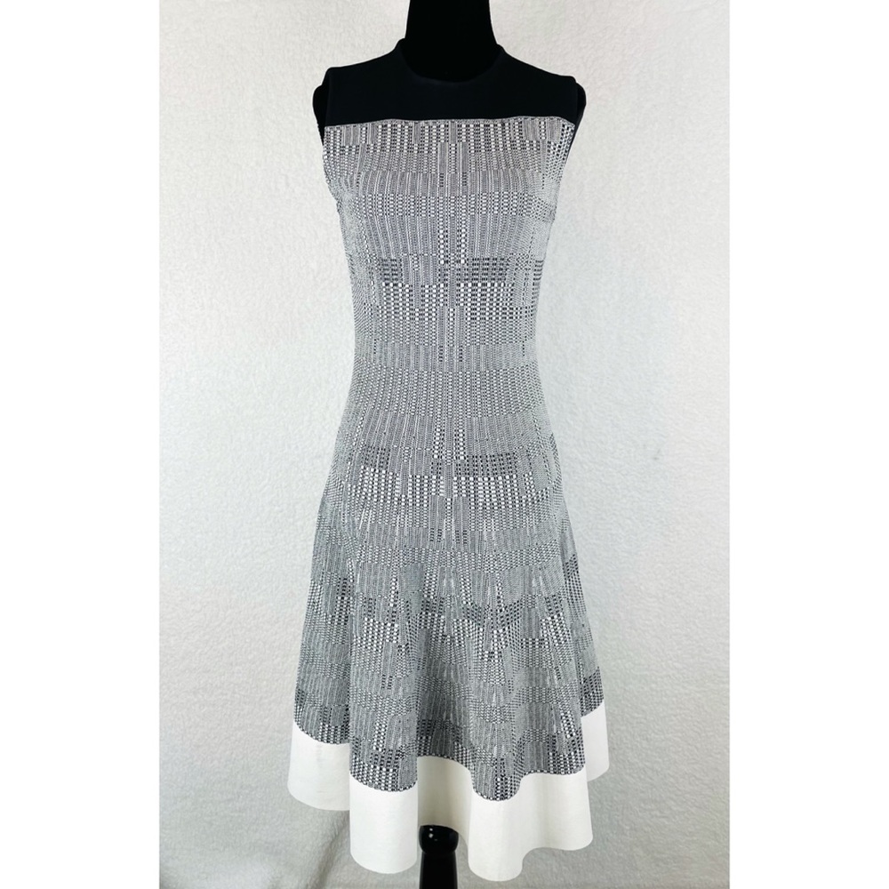 NARCISO RODRIGUEZ • Sleeveless Geometric Tweed Dress, 6 - Picture 16 of 16